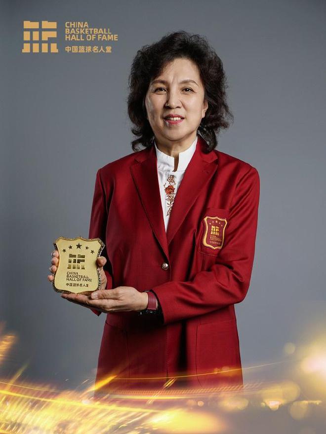 包含传奇球员当选名人堂成员，回顾辉煌生涯的词条